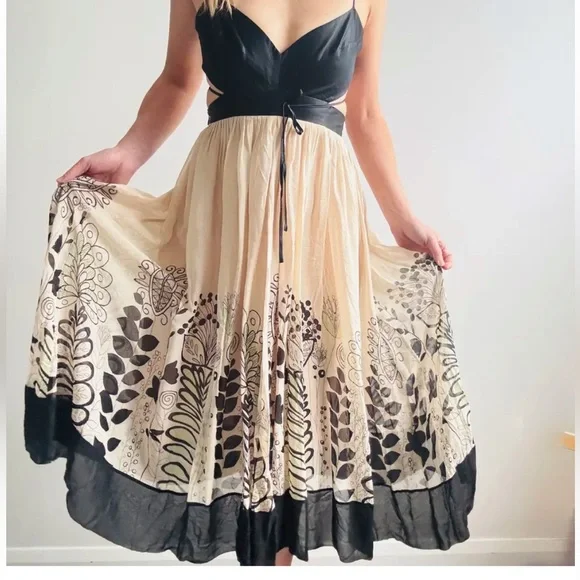 BCBG Max Azria Silk-Contrast Midi Dress EUC - Picture 2 of 11